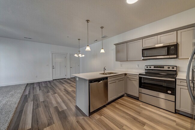 Foto del edificio - 665 N 380 W