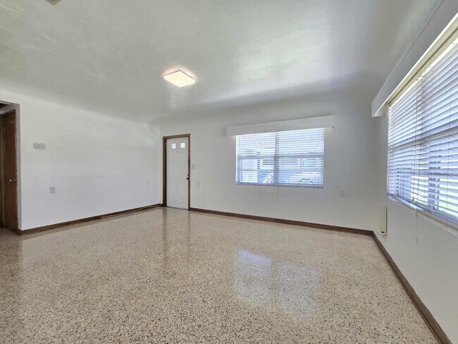 Building Photo - BEACON TRIPLEX
