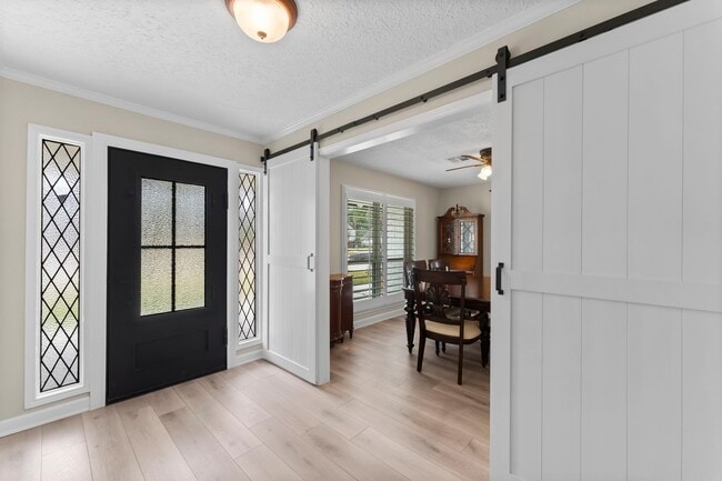 Building Photo - 28814 Holly Hill Dr