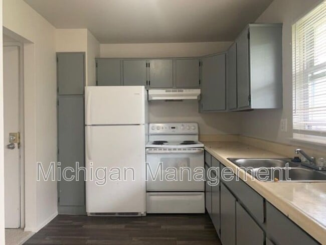 Building Photo - 19300 Wick Rd