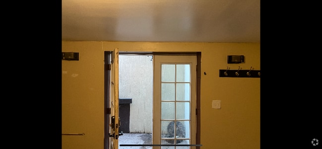 Building Photo - 478 Titan Ct