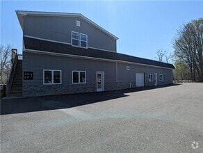Building Photo - 3144 Rte 9W