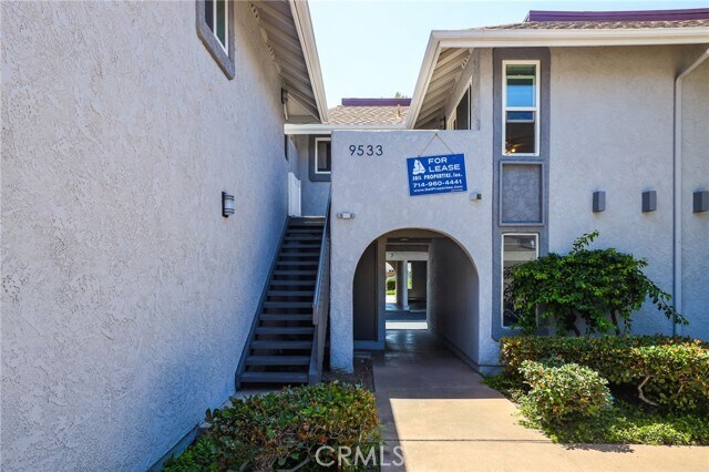 Building Photo - 9533 Pettswood Dr