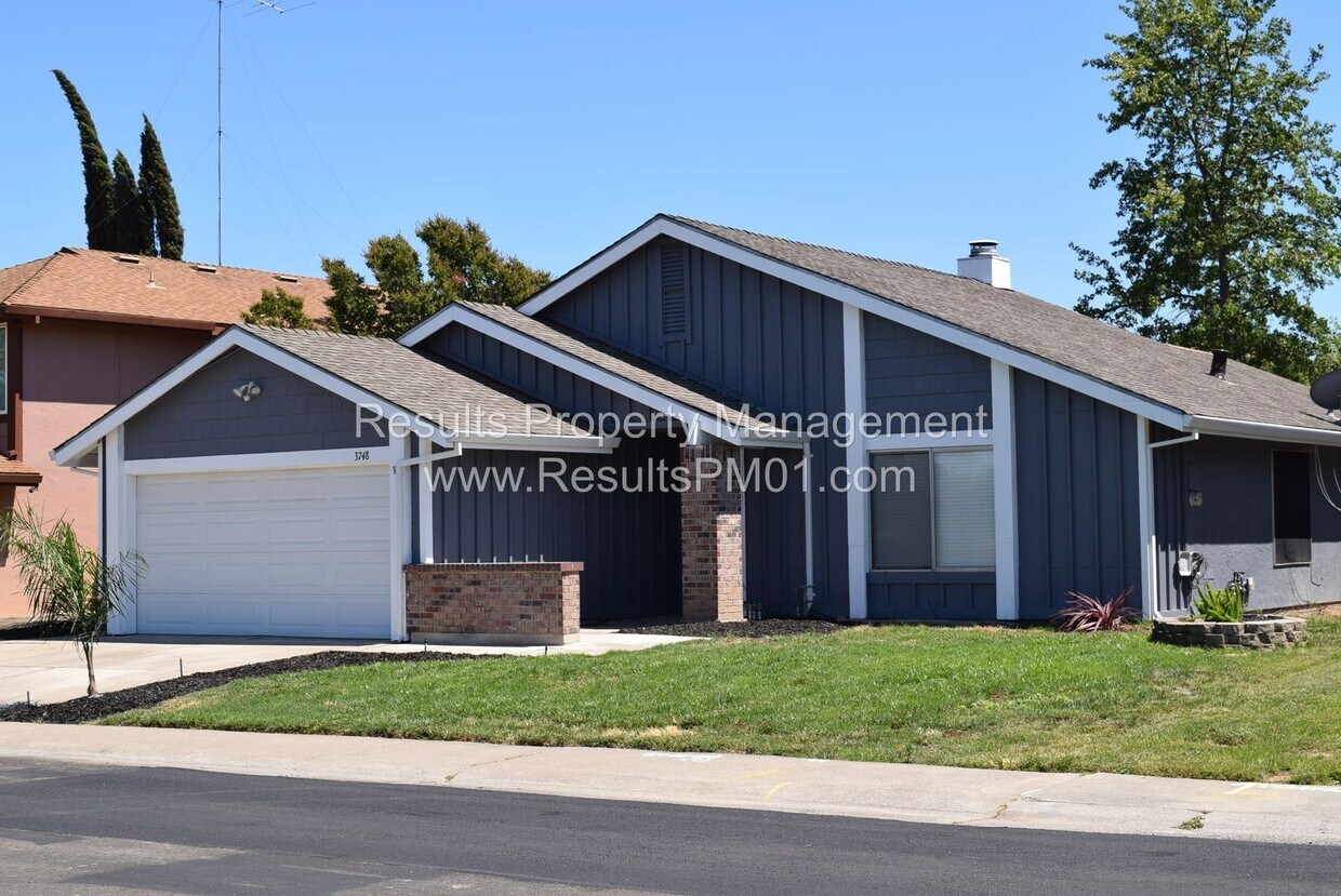 Primary Photo - 4 br, 2 bath House - 3748 Blackfoot Way