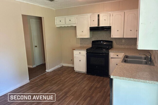 Foto del edificio - 1006 Towering Oaks Dr