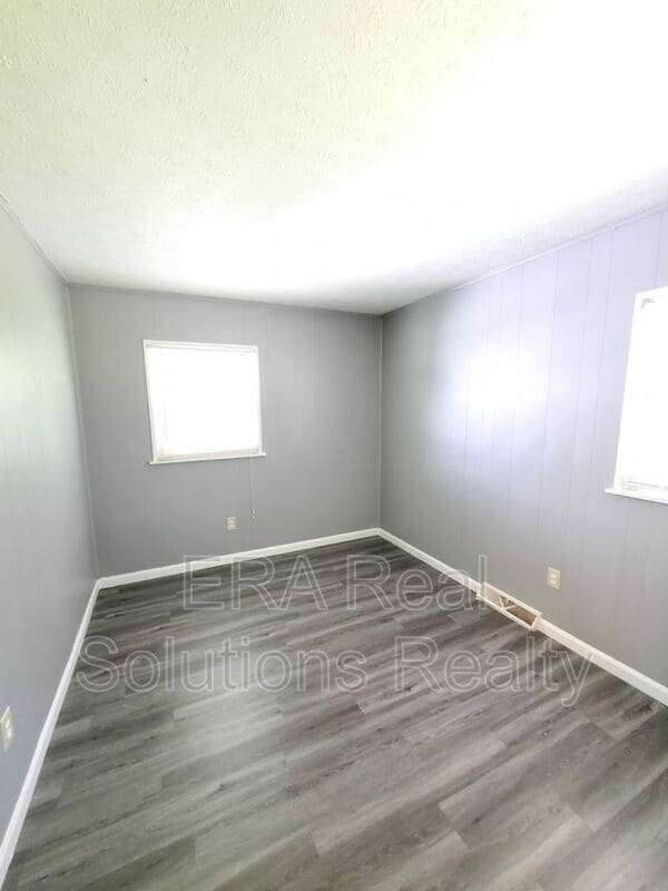 Building Photo - 2640 Milverton Way