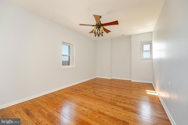 Foto del edificio - 222 S Rhode Island Ave