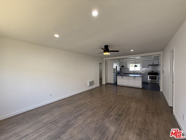 Building Photo - 25226 Loytan St