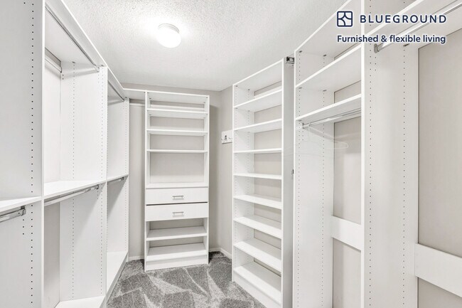 Building Photo - 2111 Richmond Hwy