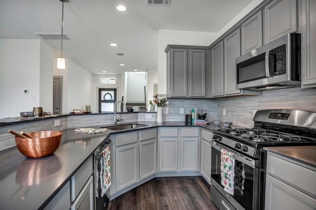 Building Photo - 2121 Local Rebel Lp