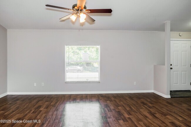 Foto del edificio - 1510 Glencove Ave NW