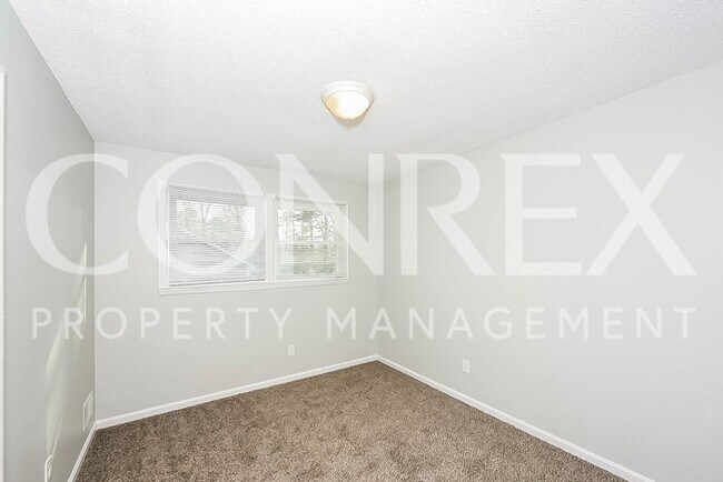 Foto del edificio - Now Available
