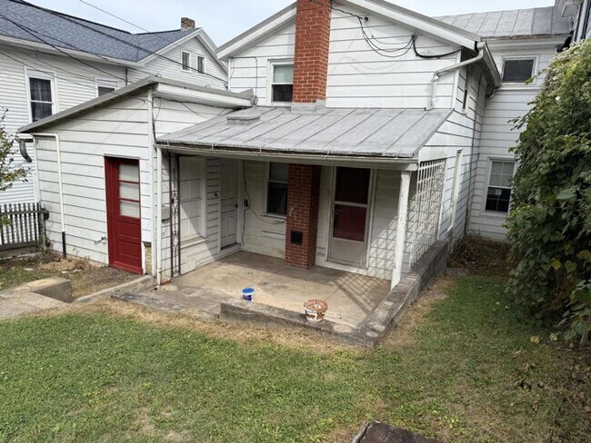 Foto del edificio - 3 Bedroom in Newport, PA!