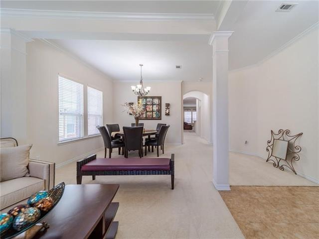 Foto del edificio - 8574 Robertson Dr