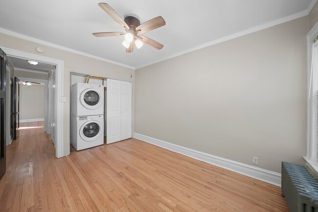 Building Photo - 306 S Kenilworth Ave