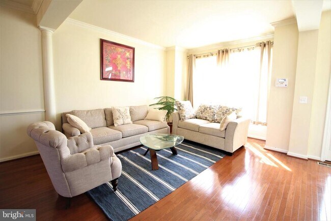 Foto del edificio - 2432 Battery Hill Cir