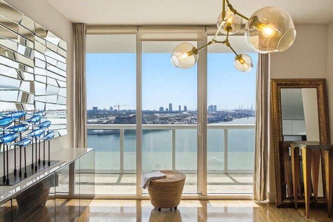 Photo - 50 Biscayne Blvd (Miami, FL) Apartment