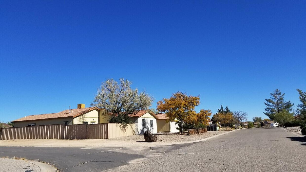 Primary Photo - 360 Alda Rd SE
