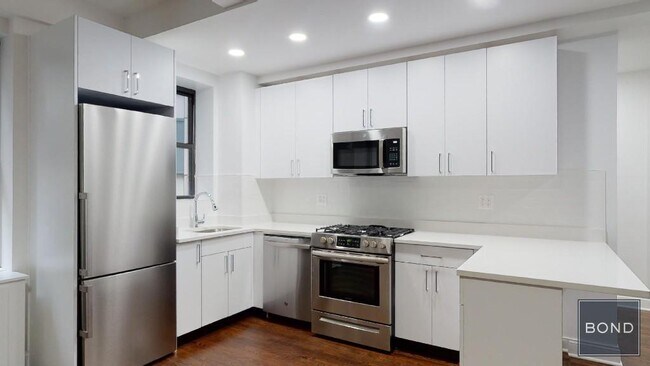 Foto del edificio - 145 W 55th St