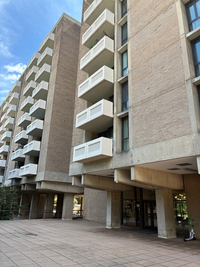 Building Photo - 240 M St SW