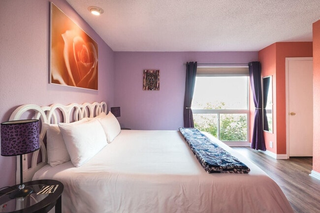 Building Photo - 2205 Spring Creek Dr