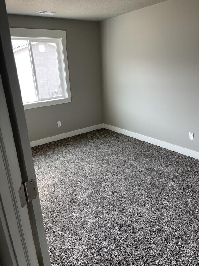 2060 N 325 E, North Ogden, UT 84414 Townhome Rentals in North Ogden UT