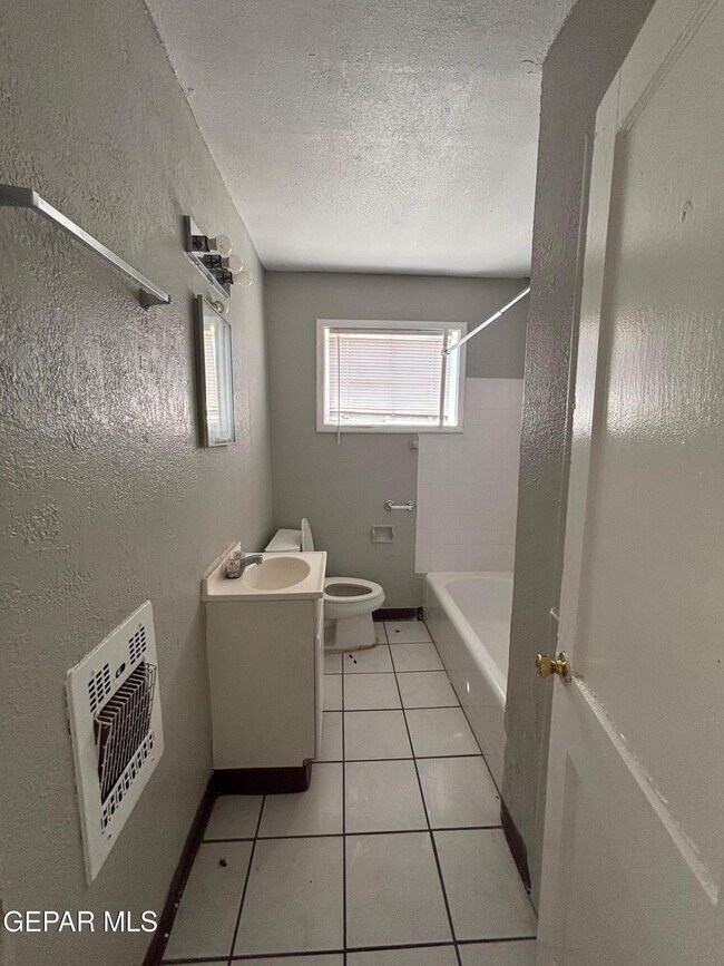 Foto del edificio - 3906 Harrison Ave