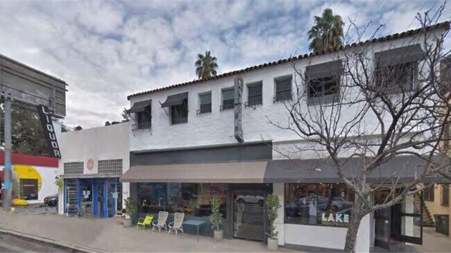 Building Photo - 1616 3/4 Silver Lake Blvd