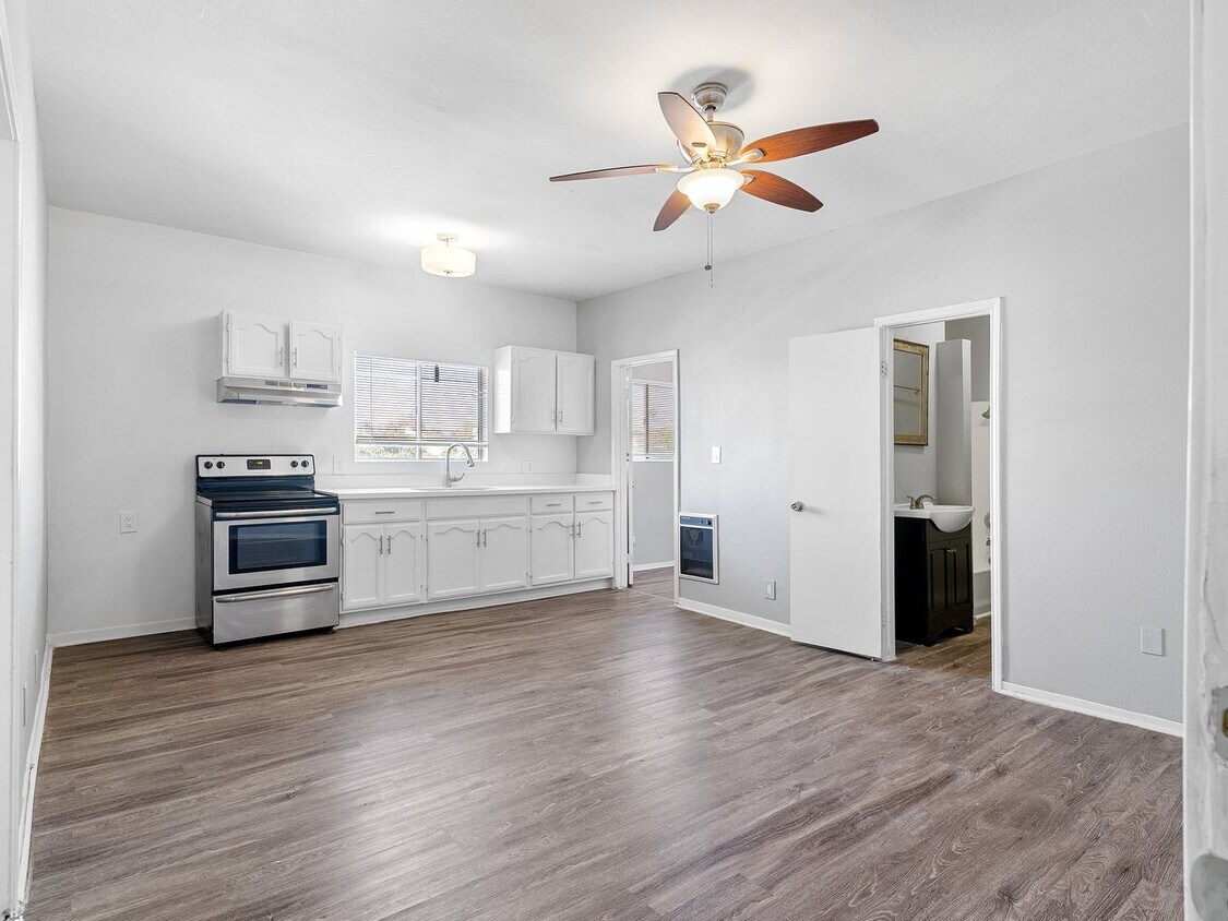 Foto principal - 2212 Myrtle Ave