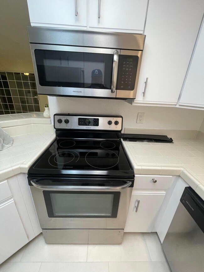 Foto del edificio - 2700 Lawrence Crossley Rd