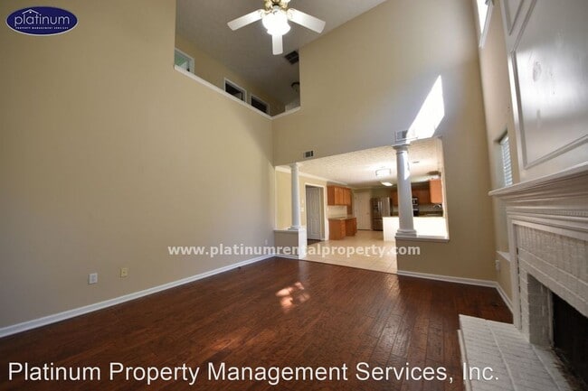 Building Photo - 3 br, 2.5 bath House - 1325 Holleybrooke Dr