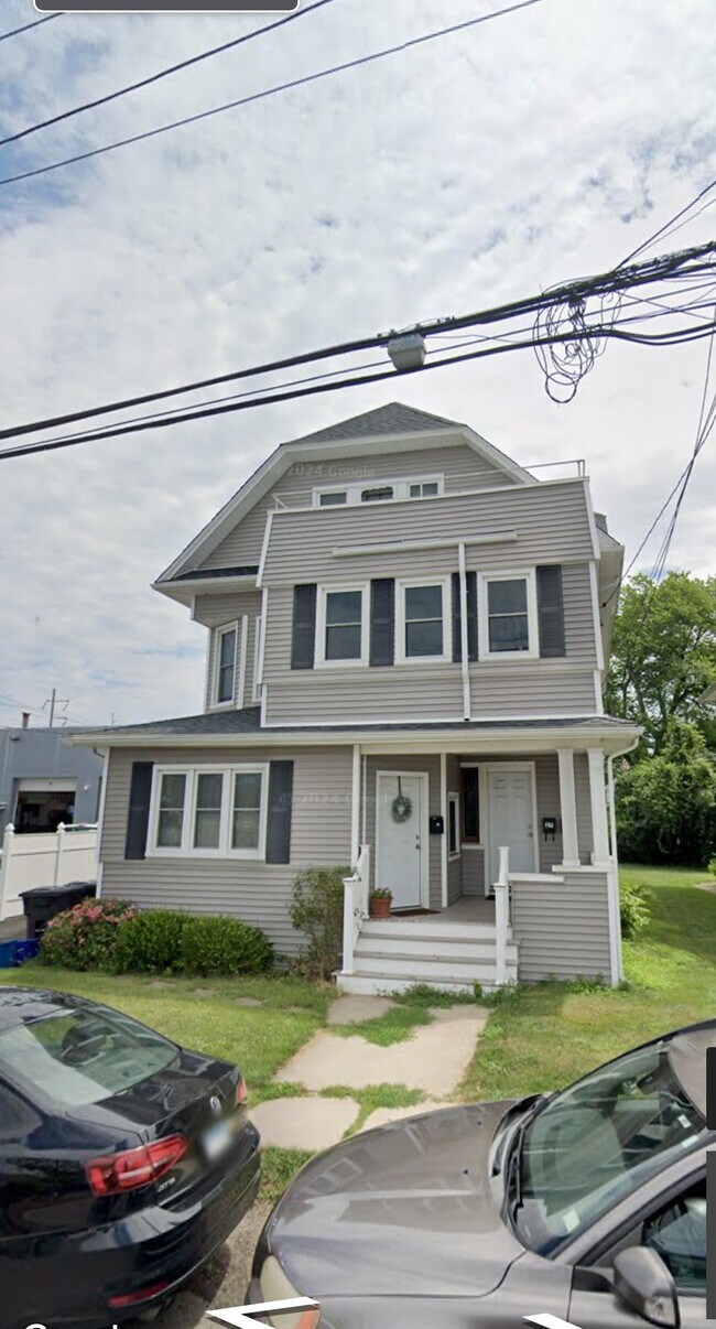 Foto del edificio - 29 Bungalow Ave