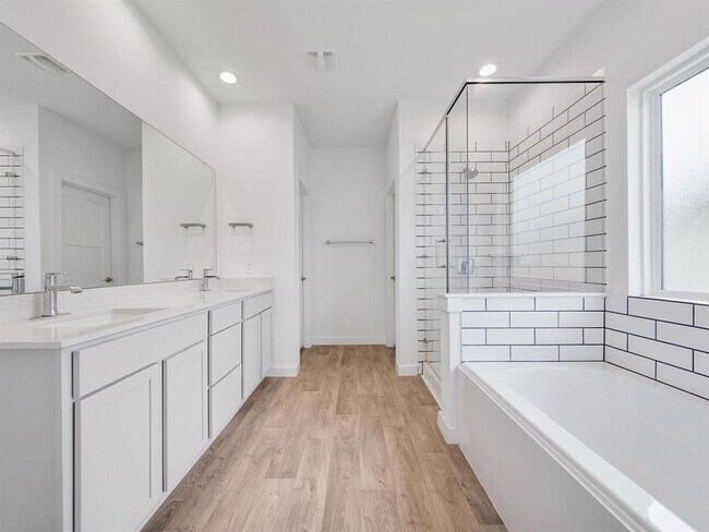 Foto del edificio - 14206 Wonder Lake Ln