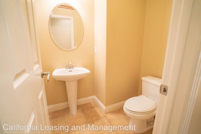 Building Photo - 4 br, 3.5 bath House - 27089 Maple Tree Court