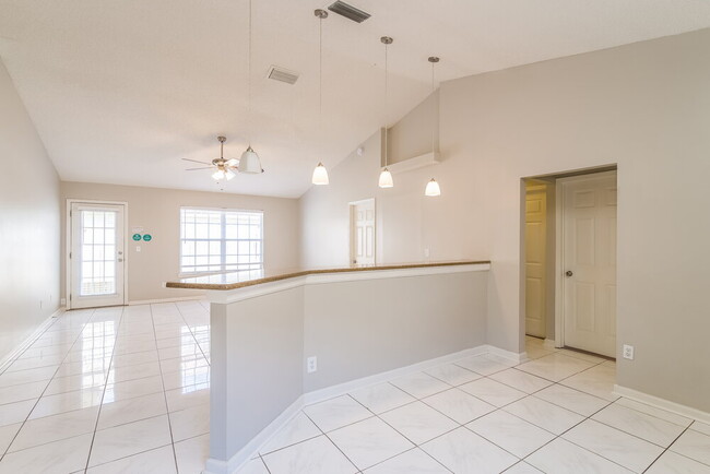 Foto del edificio - 2011 Cardiff Ln