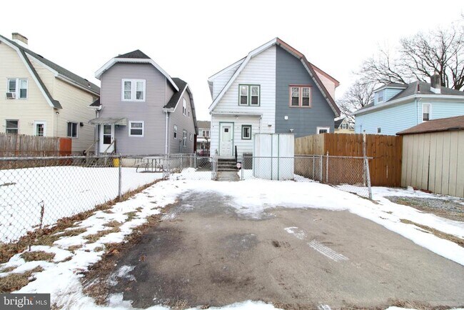 Foto del edificio - 42 Bismarck Ave