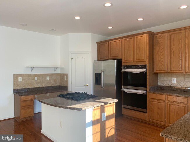 Building Photo - 9793 Corbett Pl