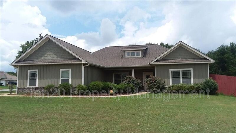 Primary Photo - 2 Golden Eagle Ct