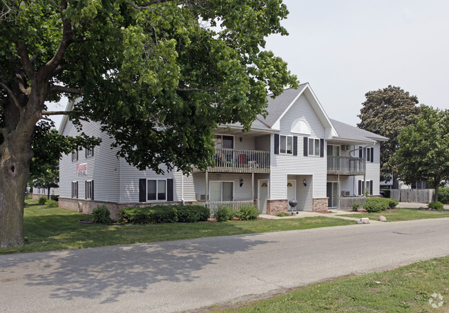 Building Photo - Washington Highlands