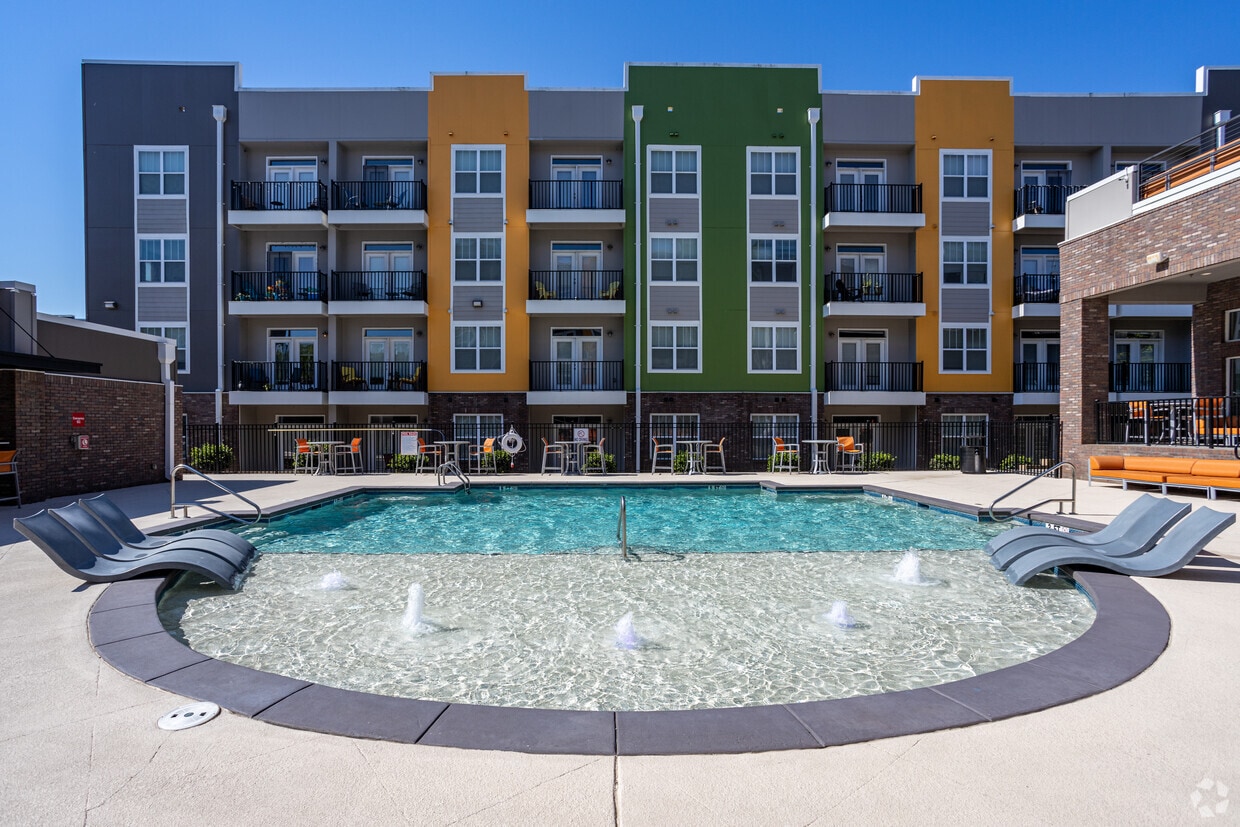811 East Downtown - 811 East Downtown
