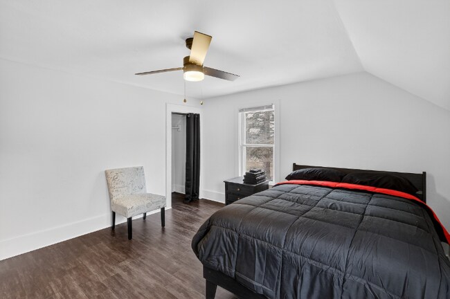 Foto del edificio - 430 N Linden St