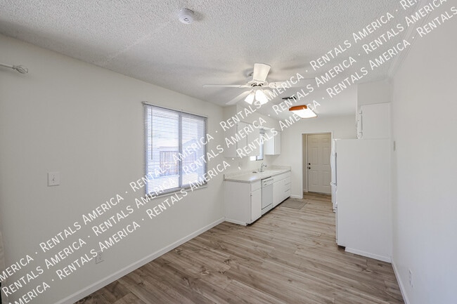 Foto del edificio - 3704 S Terrace Rd