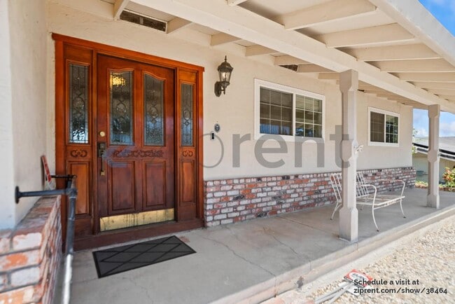 Building Photo - 307 Boulder Dr