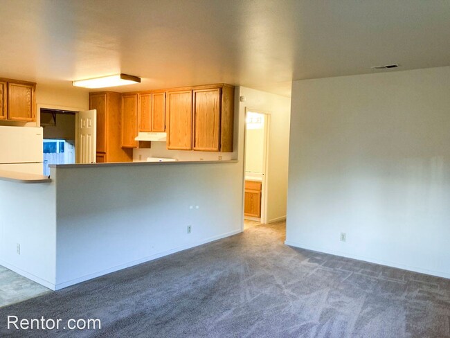 Foto del edificio - 3 br, 2 bath House - 2025 Thiel