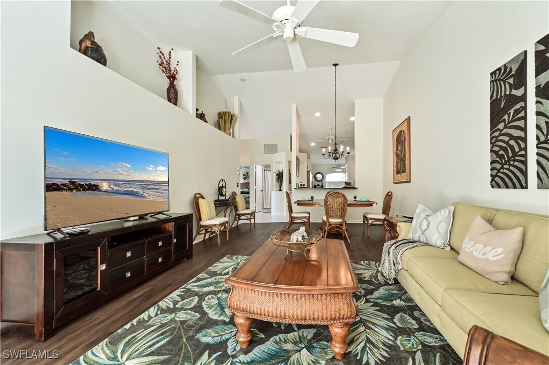 Foto principal - 5355 Whitten Dr