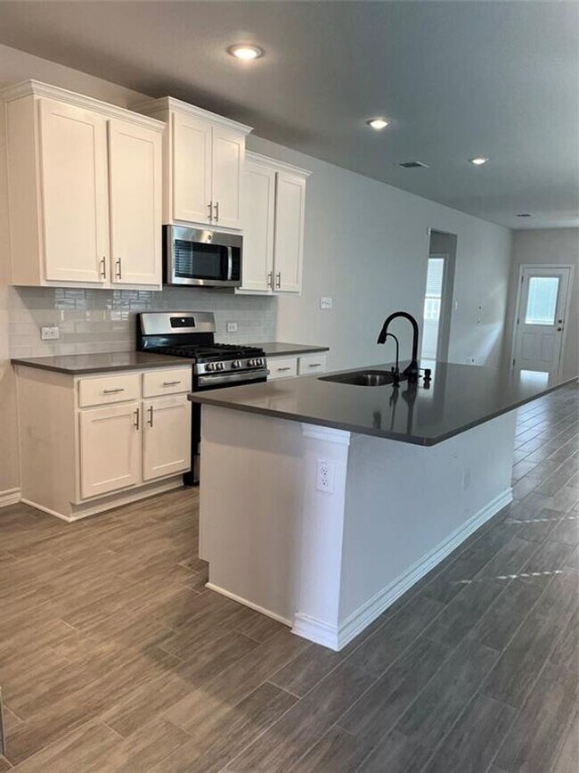 Building Photo - Perfect 3-Bedroom Home Available for Rent in Buda