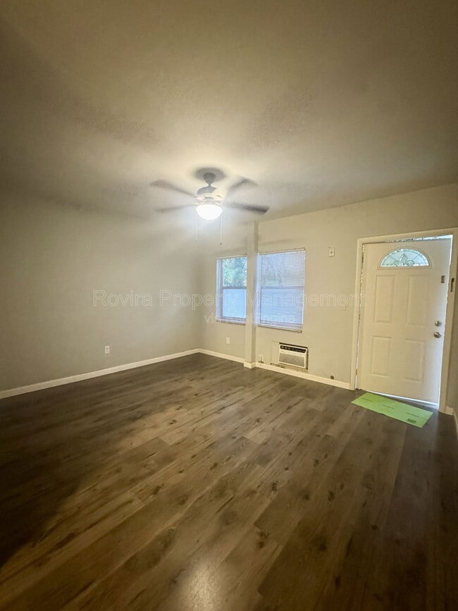 Photo - 542 Euclid Ave Apartment