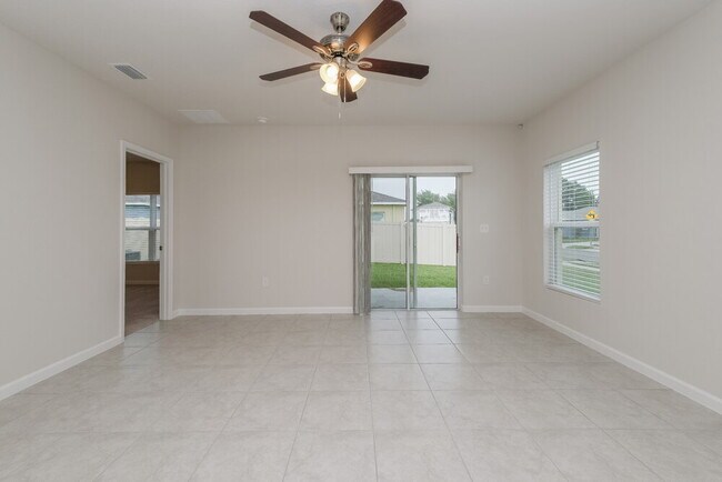 Foto del edificio - 35227 Brienne St