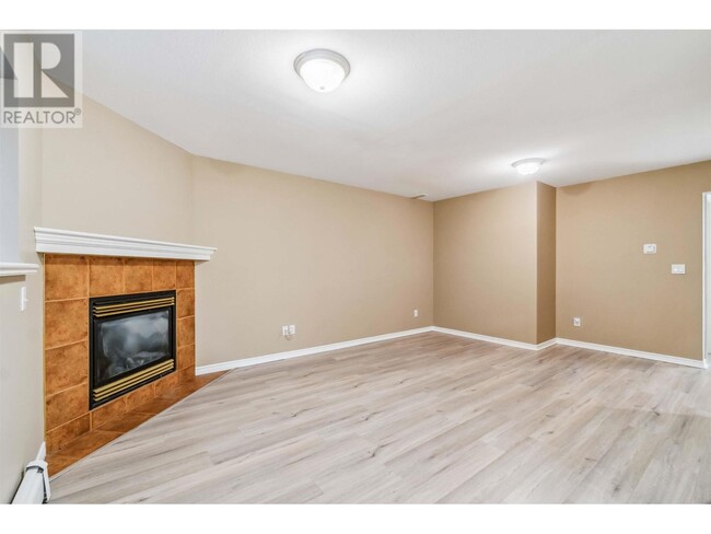 Building Photo - 2018 Turnberry Ln
