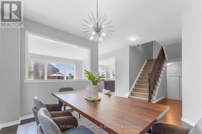 Building Photo - 83 Longboat Run W